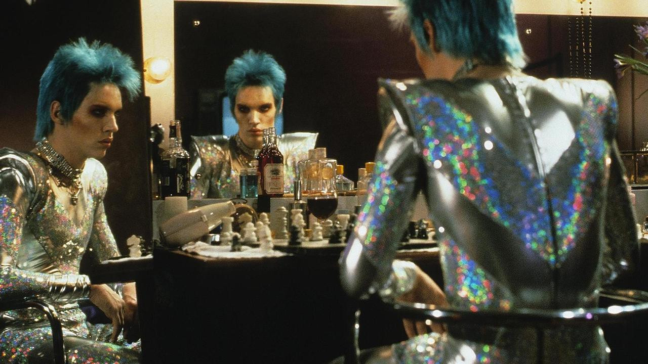Velvet-Goldmine_01_main