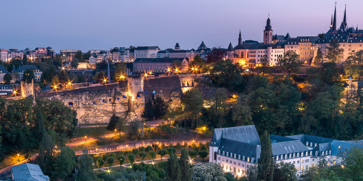 Blick auf Luxemburg-Stadt am Abend