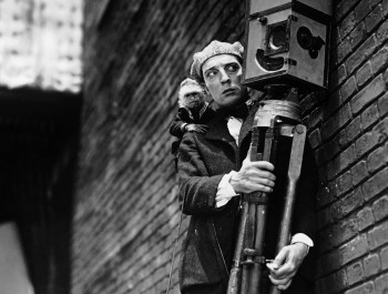 The-Cameraman_01_main