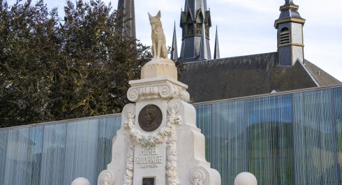 Michel Rodange monument - "Renert"