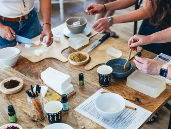 soap-creation-workshop-handmade-aromatherapy-soap-2025-03-10-12-43-37-utc_main