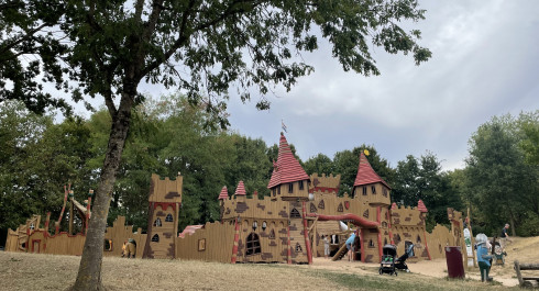 Themed castle playground Belair